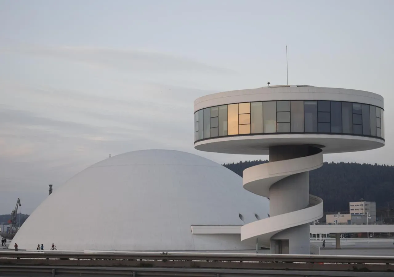 Avilés Turismo: Guía para disfrutar de cultura, gastronomía y rincones con alma